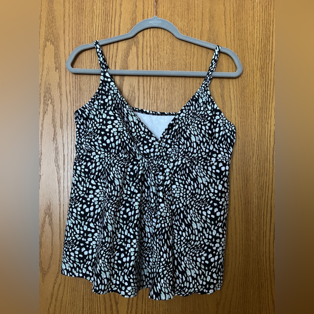 Kona Sol Woman’s Tankini Suit Top